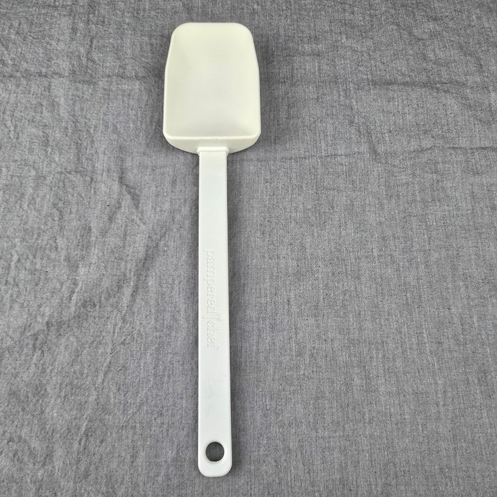 Pampered Chef Mix N Scraper Spatula White Classic Silicone Kitchen Tool
